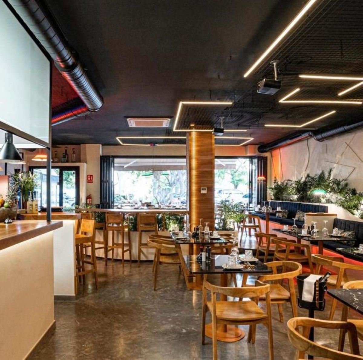 Commercial unit for sale in San Pedro De Alcántara Costa Del Sol, Málaga, Spain
