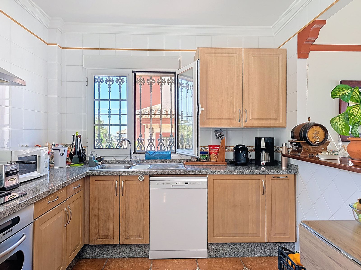 Se vende Villa - Chalet de 4 dormitorios en Costa Del Sol East, Málaga, España