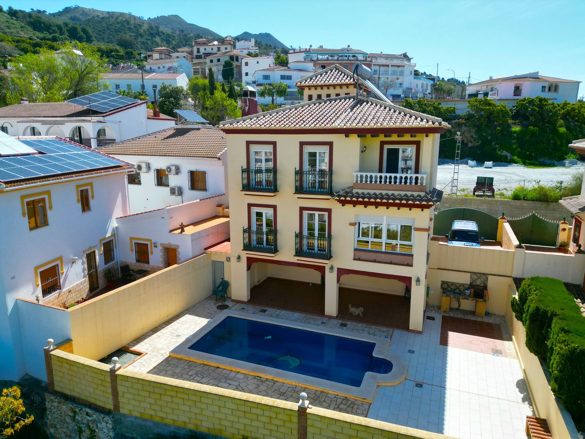 Se vende Villa - Chalet de 4 dormitorios en Costa Del Sol East, Málaga, España