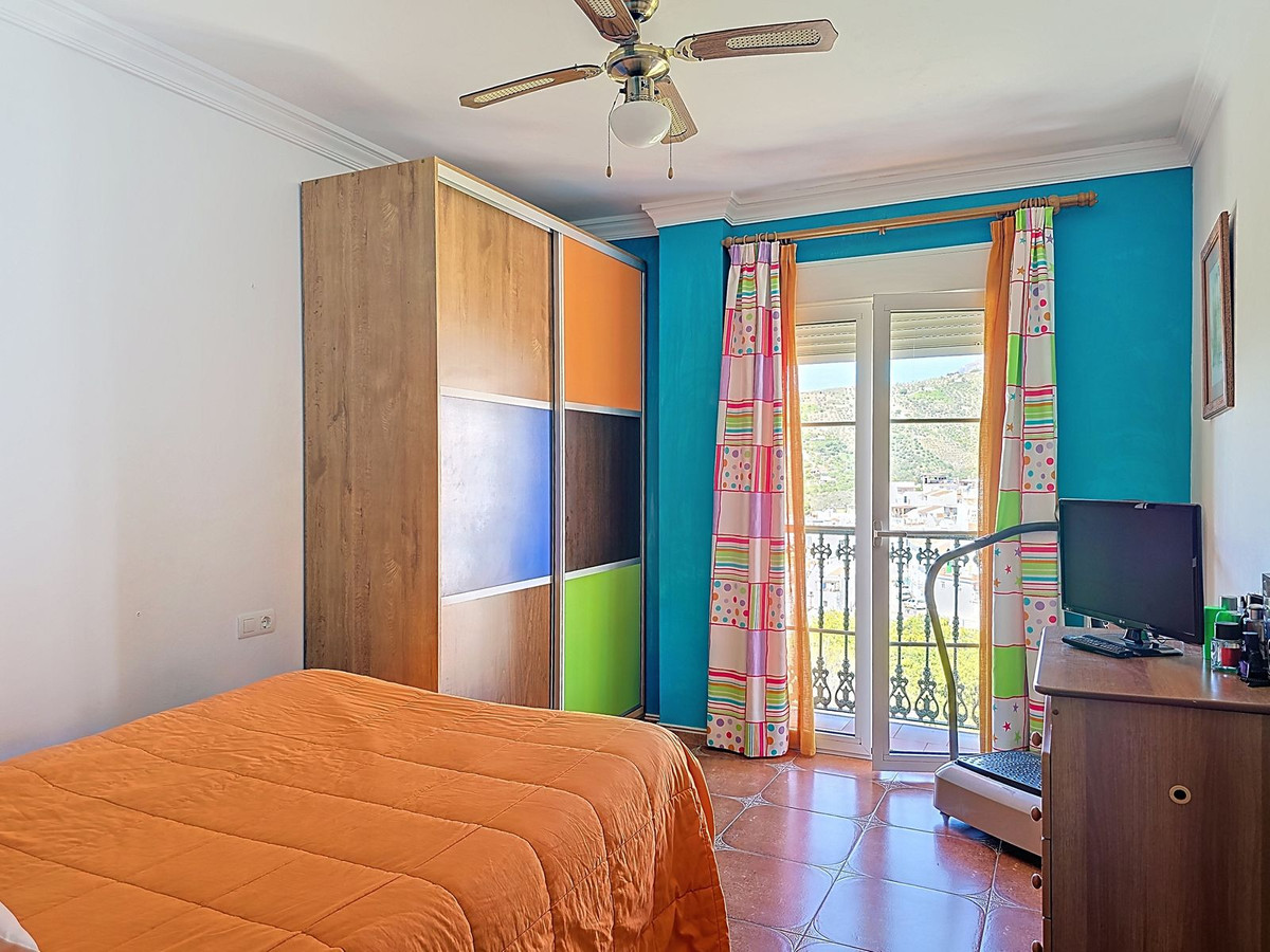 Se vende Villa - Chalet de 4 dormitorios en Costa Del Sol East, Málaga, España