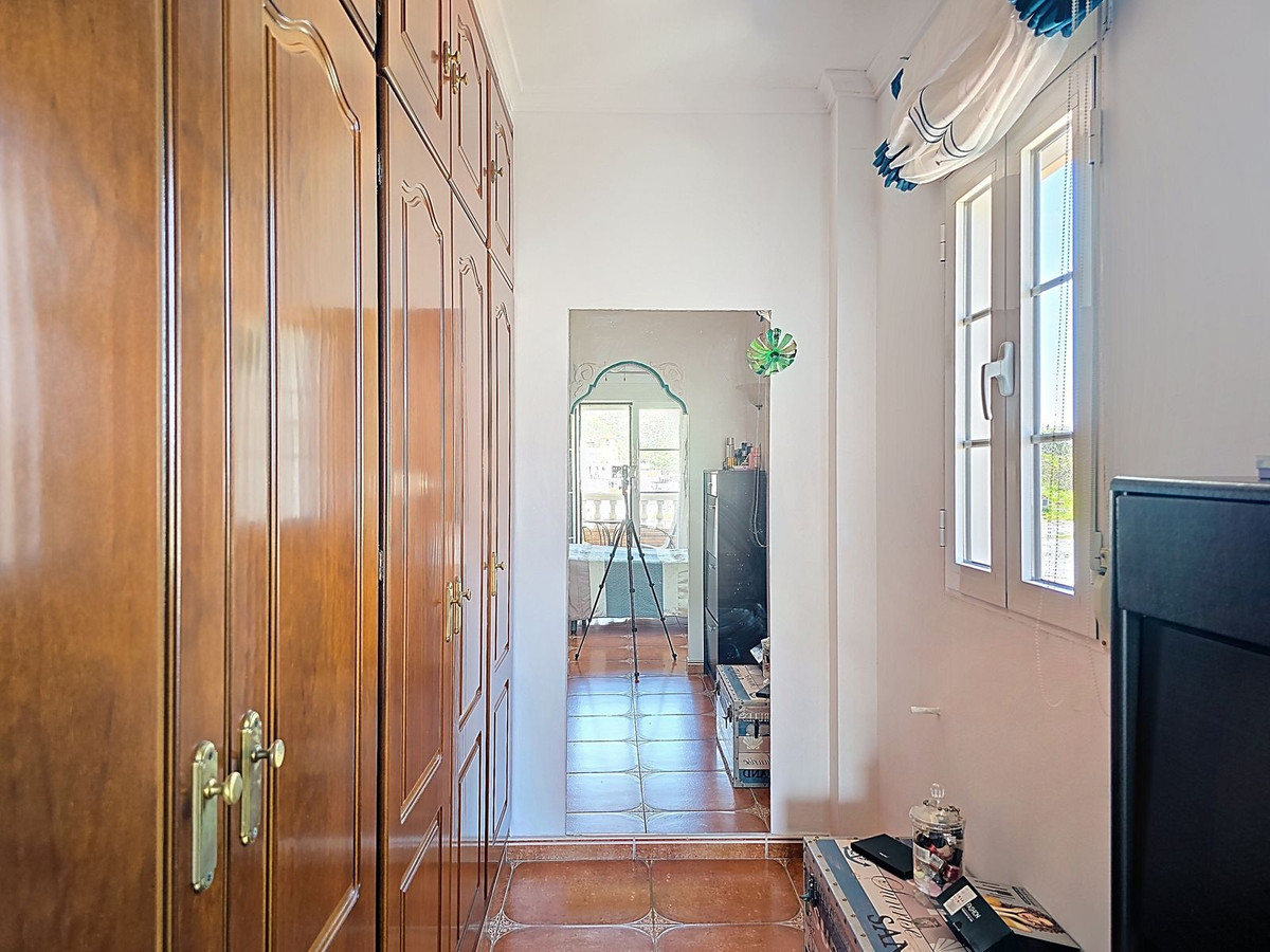 Se vende Villa - Chalet de 4 dormitorios en Costa Del Sol East, Málaga, España