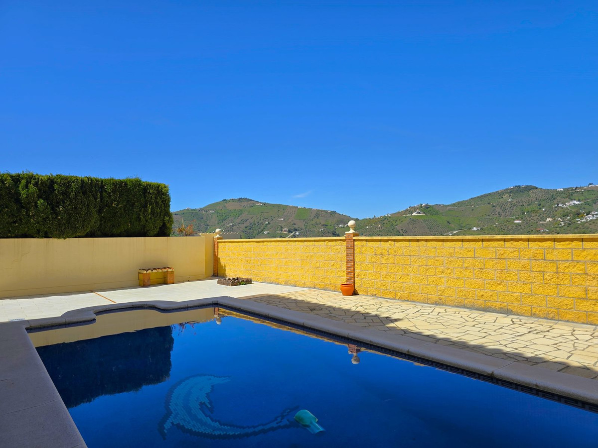 Se vende Villa - Chalet de 4 dormitorios en Costa Del Sol East, Málaga, España
