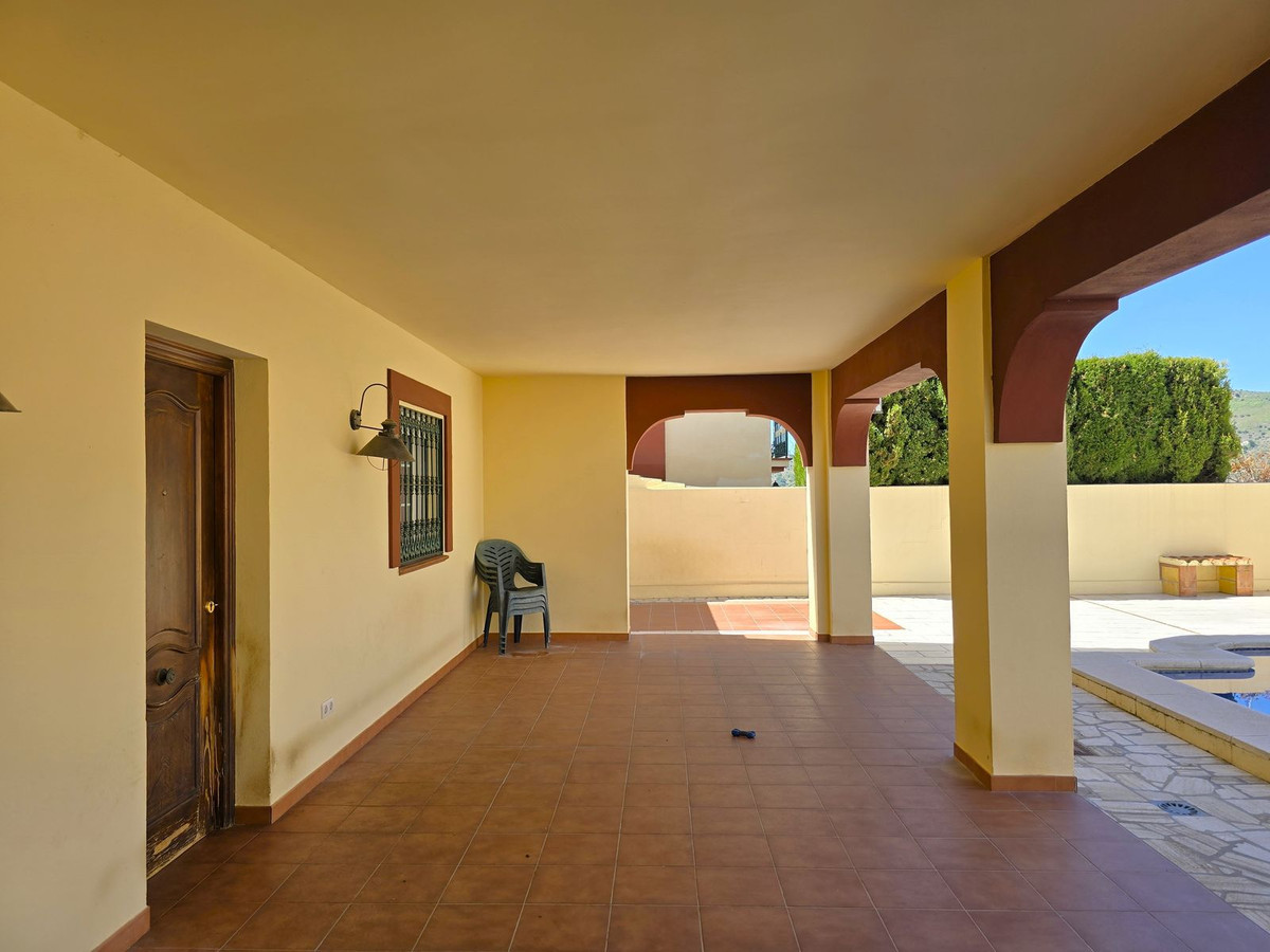 Se vende Villa - Chalet de 4 dormitorios en Costa Del Sol East, Málaga, España