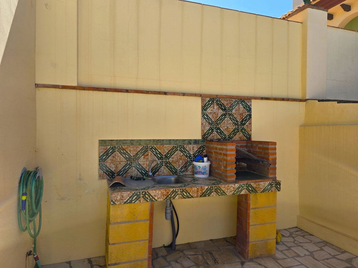 Se vende Villa - Chalet de 4 dormitorios en Costa Del Sol East, Málaga, España