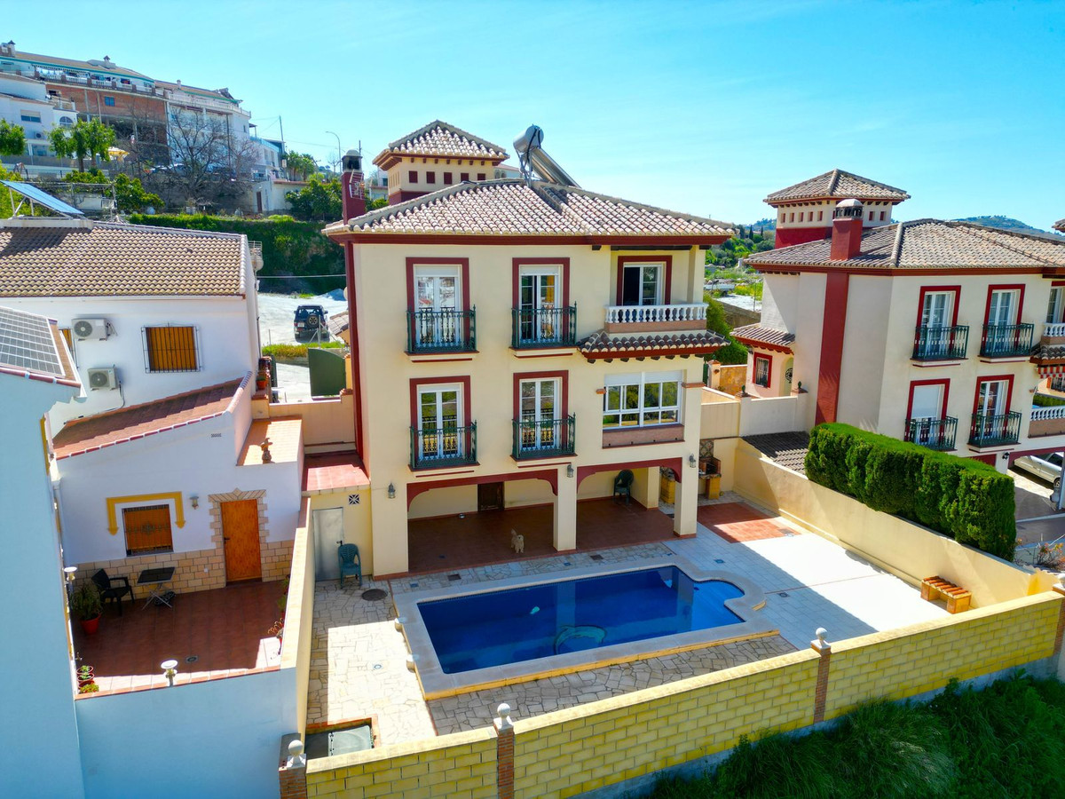 Se vende Villa - Chalet de 4 dormitorios en Costa Del Sol East, Málaga, España