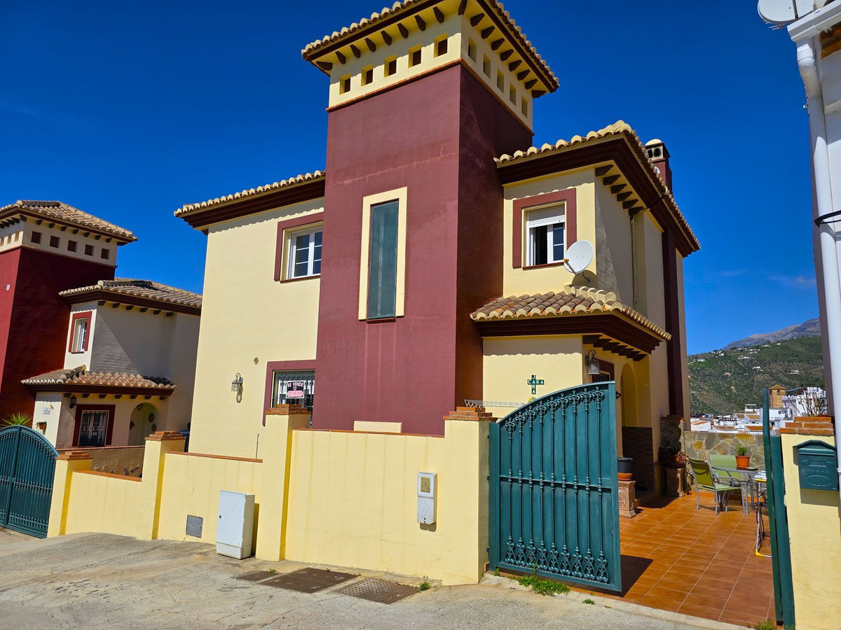 Se vende Villa - Chalet de 4 dormitorios en Costa Del Sol East, Málaga, España