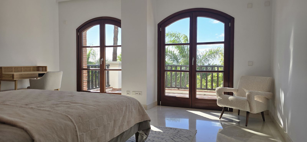 6 Bed Townhouse for sale in The Golden Mile Costa Del Sol, Málaga, Spain