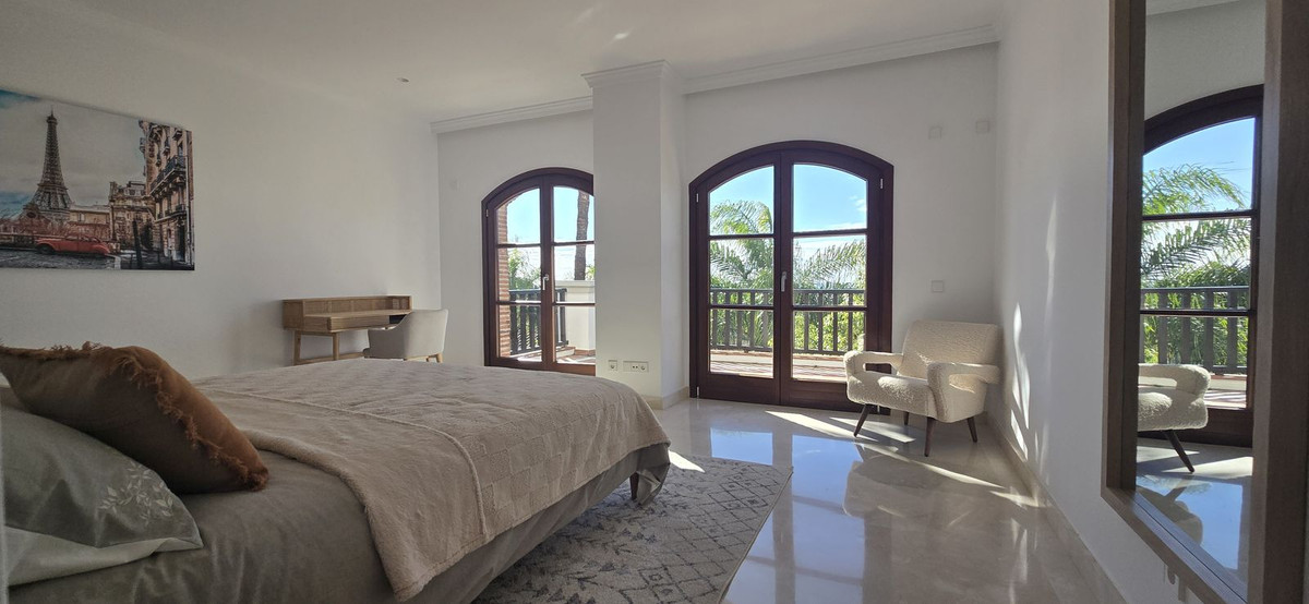6 Bed Townhouse for sale in The Golden Mile Costa Del Sol, Málaga, Spain
