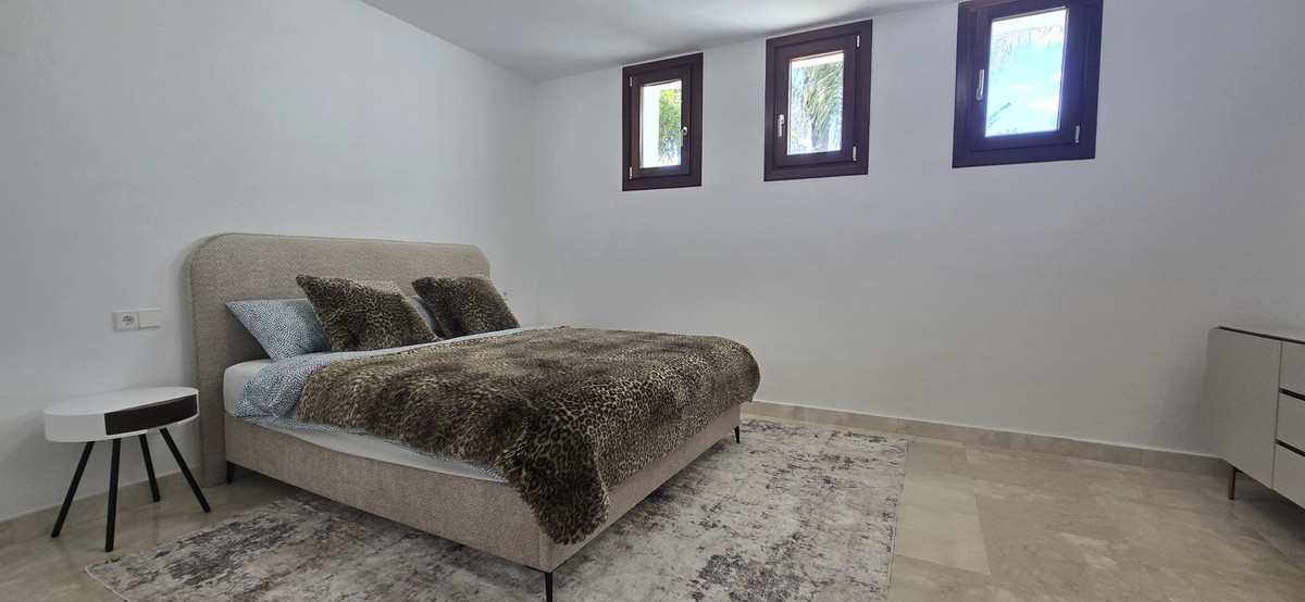 6 Bed Townhouse for sale in The Golden Mile Costa Del Sol, Málaga, Spain