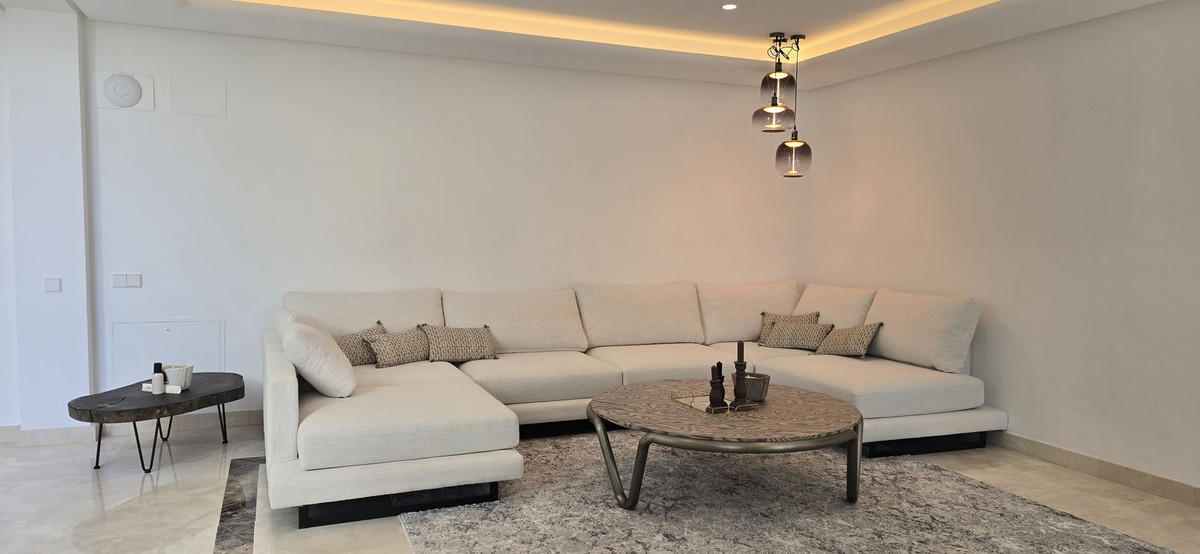 6 Bed Townhouse for sale in The Golden Mile Costa Del Sol, Málaga, Spain