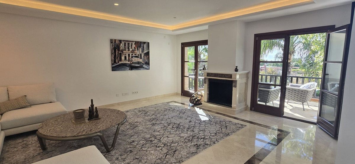 6 Bed Townhouse for sale in The Golden Mile Costa Del Sol, Málaga, Spain