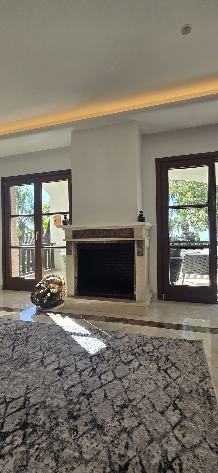 6 Bed Townhouse for sale in The Golden Mile Costa Del Sol, Málaga, Spain