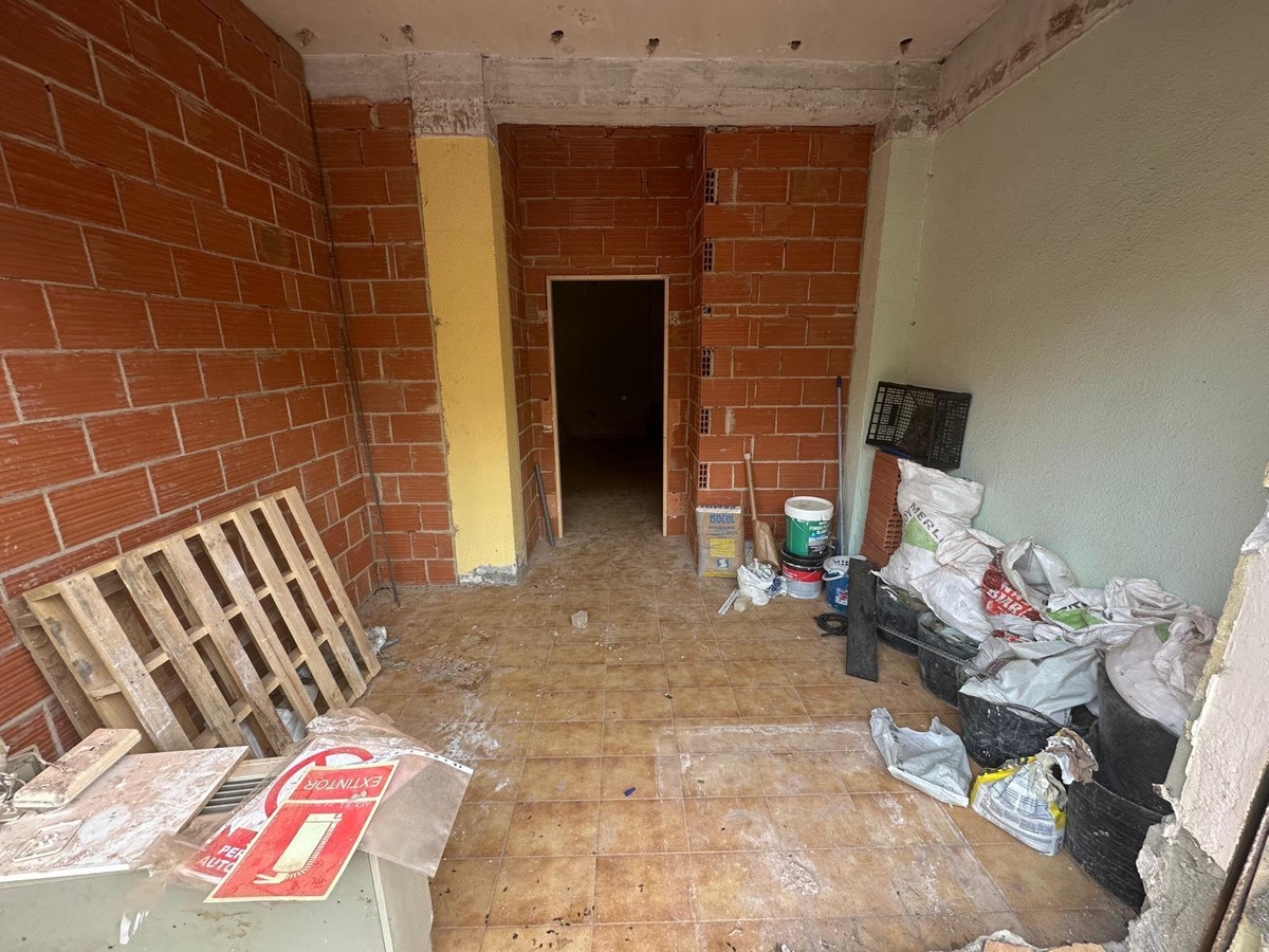 2 Bed Commercial unit for sale in Alicante Costa Blanca, Alicante, Spain