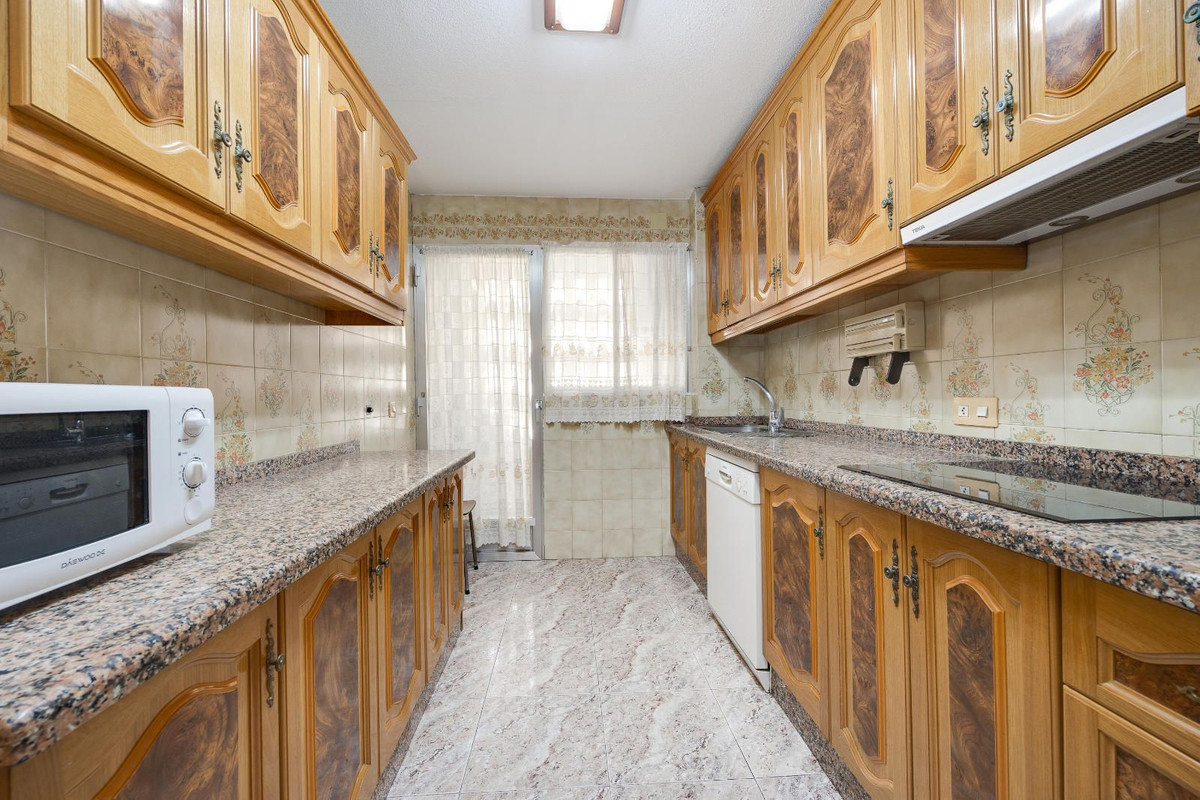 4 Bed Apartment for sale in Guardamar Del Segura Costa Blanca, Alicante, Spain