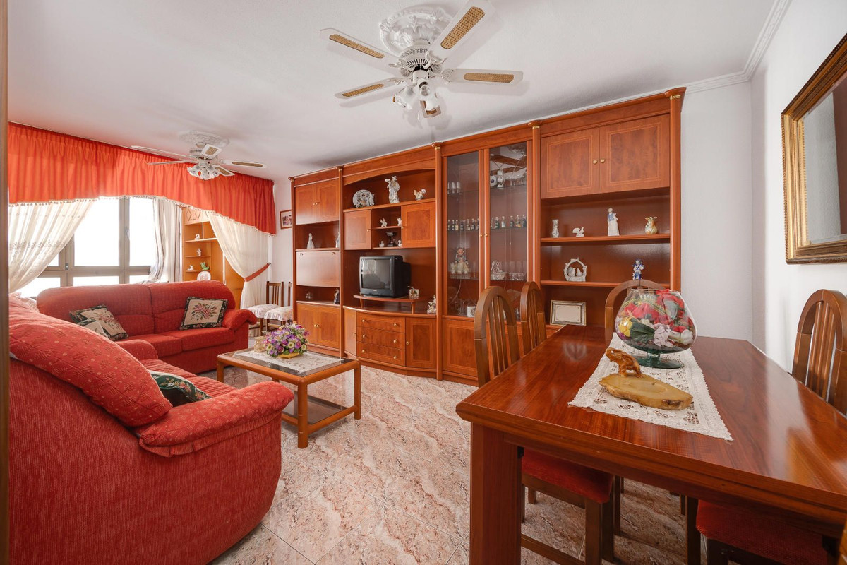 4 Bed Apartment for sale in Guardamar Del Segura Costa Blanca, Alicante, Spain