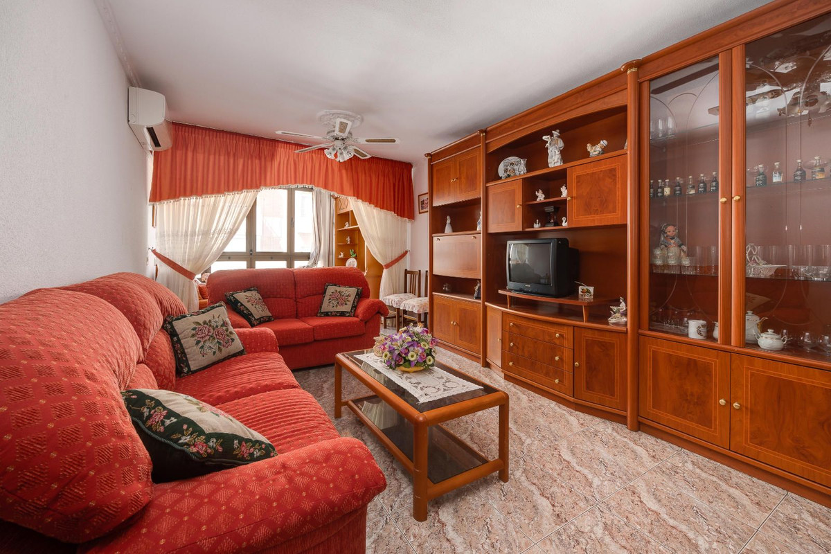 4 Bed Apartment for sale in Guardamar Del Segura Costa Blanca, Alicante, Spain