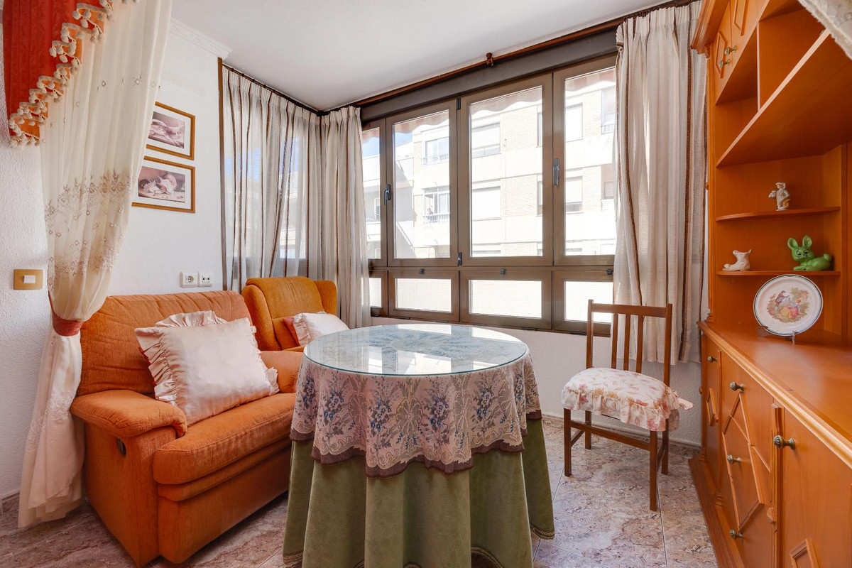4 Bed Apartment for sale in Guardamar Del Segura Costa Blanca, Alicante, Spain