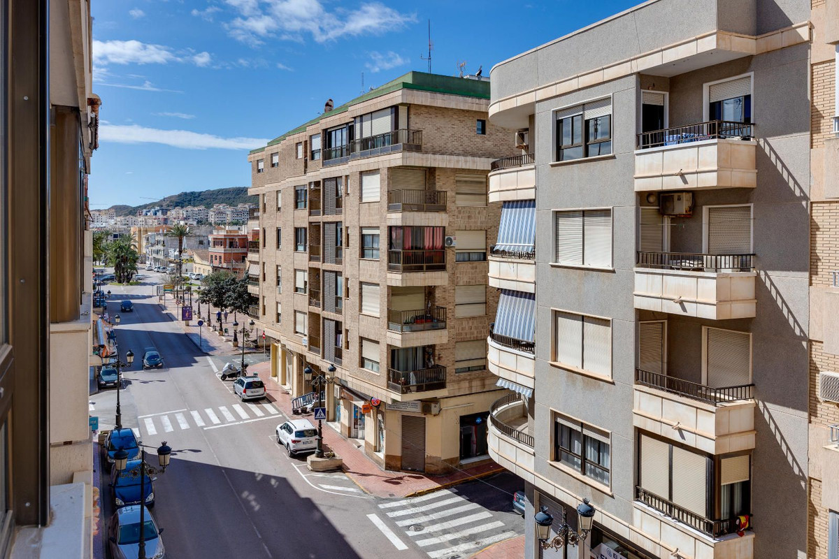 4 Bed Apartment for sale in Guardamar Del Segura Costa Blanca, Alicante, Spain