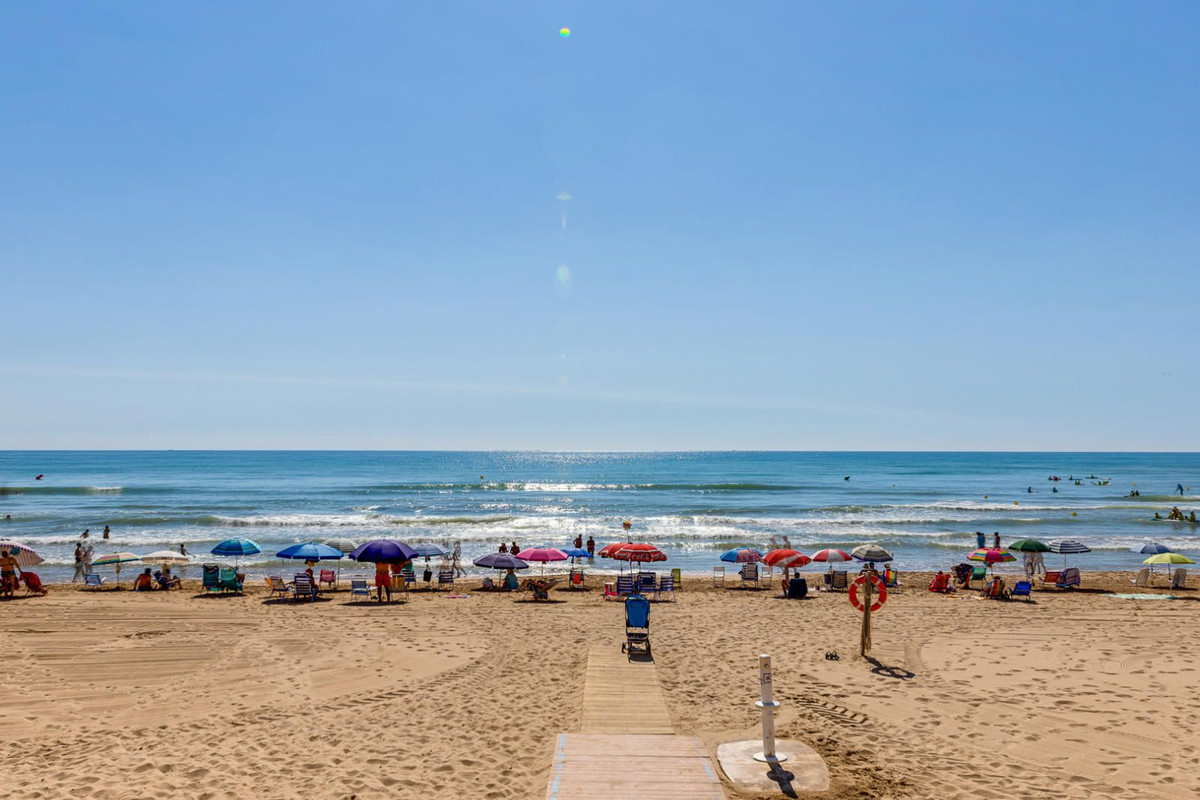 4 Bed Apartment for sale in Guardamar Del Segura Costa Blanca, Alicante, Spain