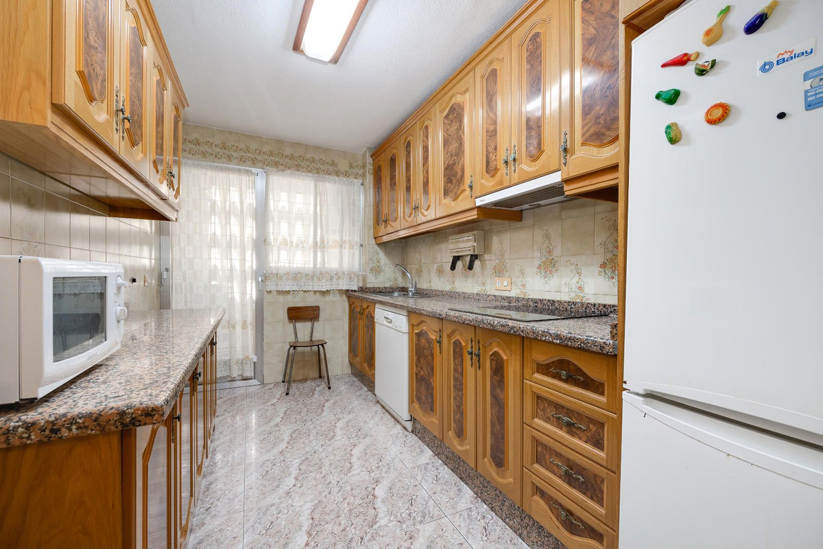 4 Bed Apartment for sale in Guardamar Del Segura Costa Blanca, Alicante, Spain