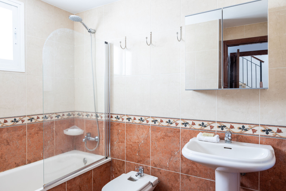 4 Bed Townhouse for sale in Torreblanca Costa Del Sol, Málaga, Spain