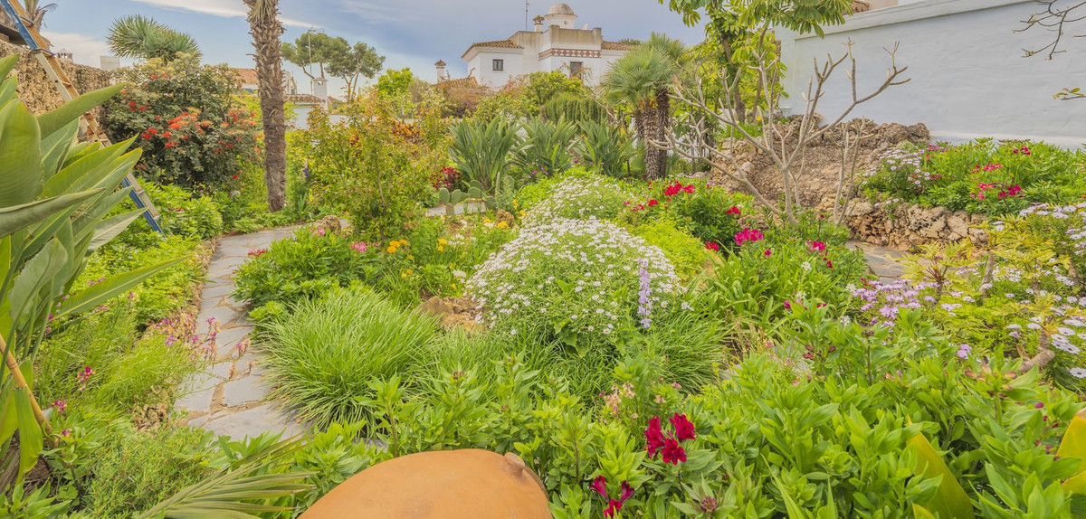 3 Bed Townhouse for sale in Las Chapas Costa Del Sol, Málaga, Spain