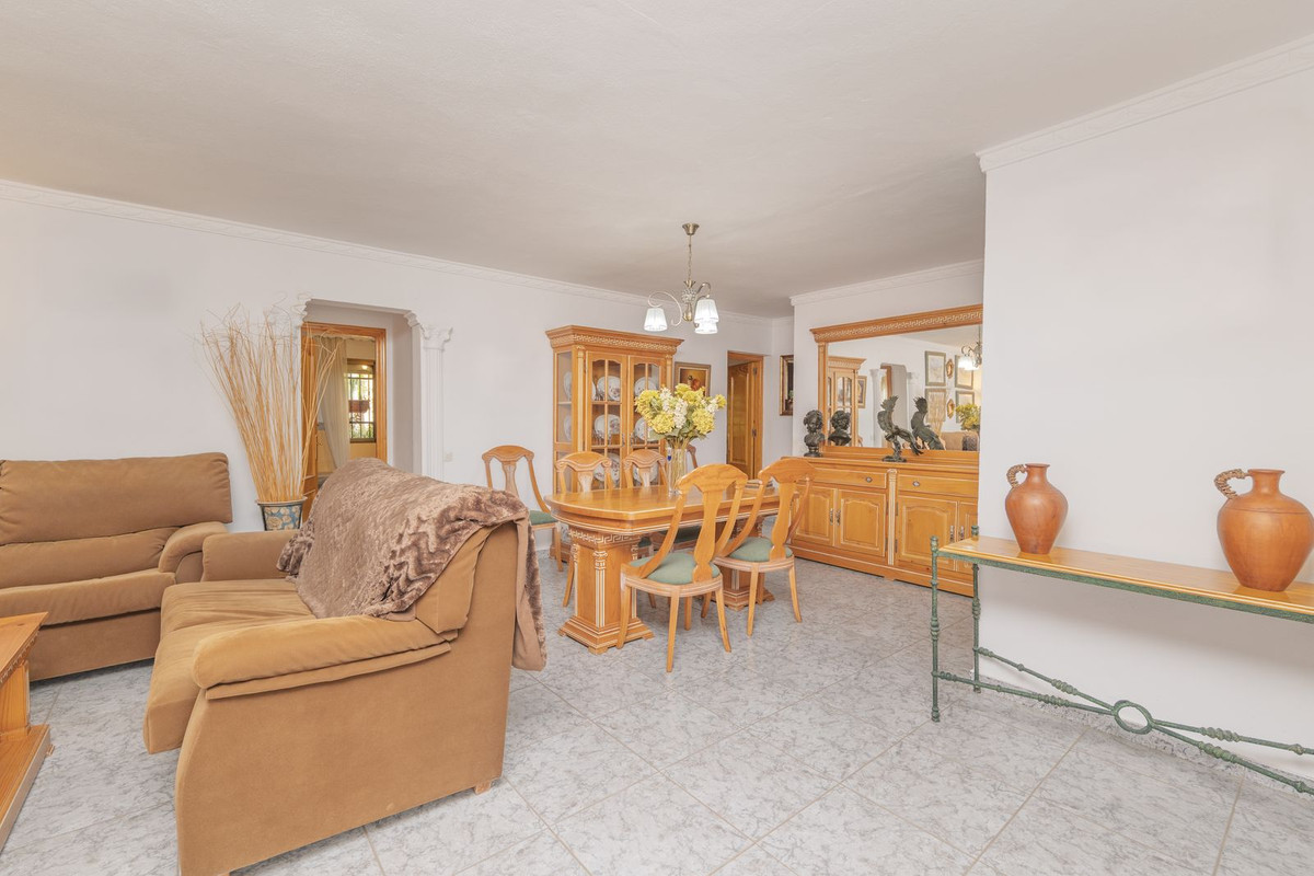 3 Bed Townhouse for sale in Las Chapas Costa Del Sol, Málaga, Spain