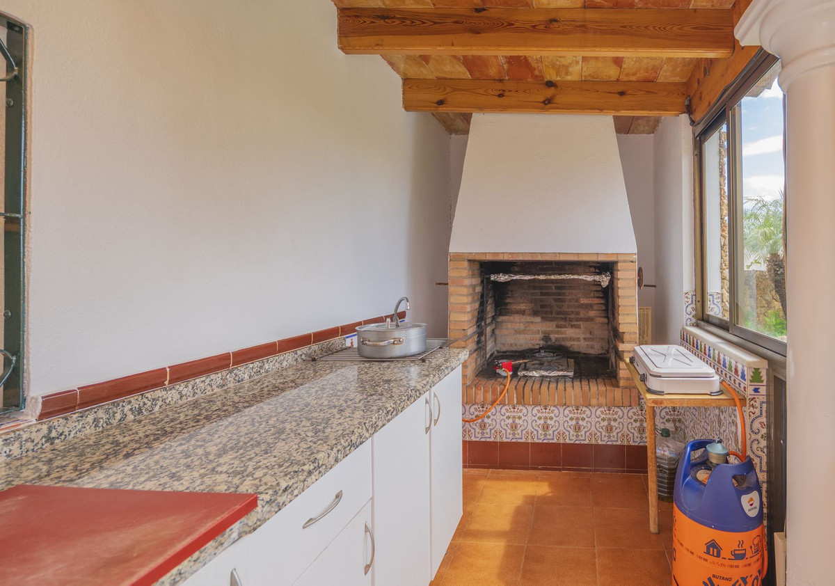 3 Bed Townhouse for sale in Las Chapas Costa Del Sol, Málaga, Spain