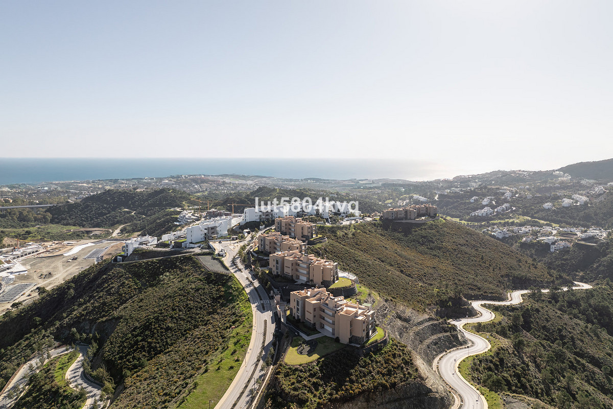 3 Bed Apartment for sale in Benahavís Costa Del Sol, Málaga, Spain