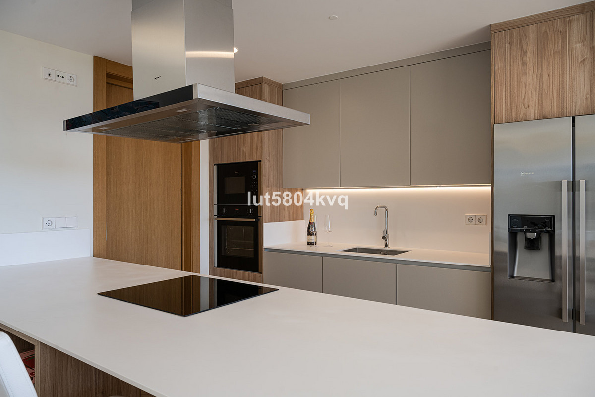3 Bed Apartment for sale in Benahavís Costa Del Sol, Málaga, Spain