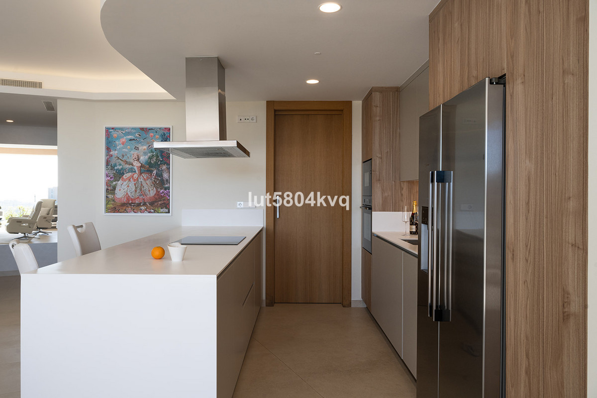 3 Bed Apartment for sale in Benahavís Costa Del Sol, Málaga, Spain
