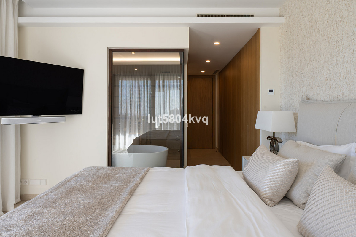3 Bed Apartment for sale in Benahavís Costa Del Sol, Málaga, Spain