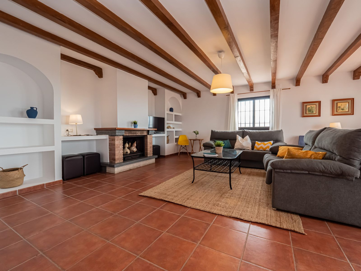 4 Bed Townhouse for sale in Nerja Costa Del Sol East, Málaga, Spain