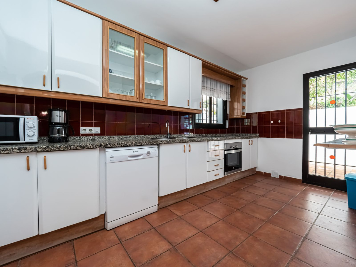 4 Bed Townhouse for sale in Nerja Costa Del Sol East, Málaga, Spain