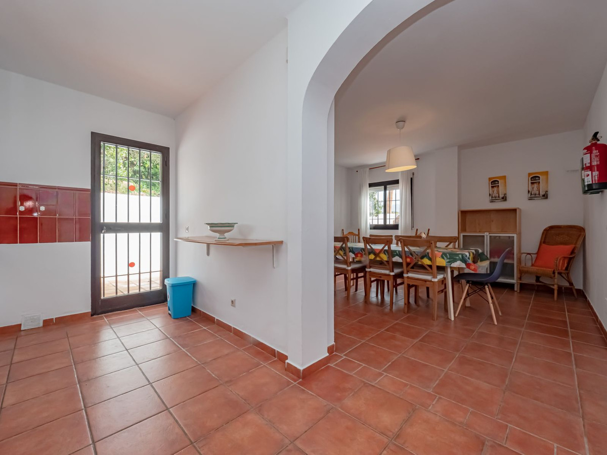 4 Bed Townhouse for sale in Nerja Costa Del Sol East, Málaga, Spain