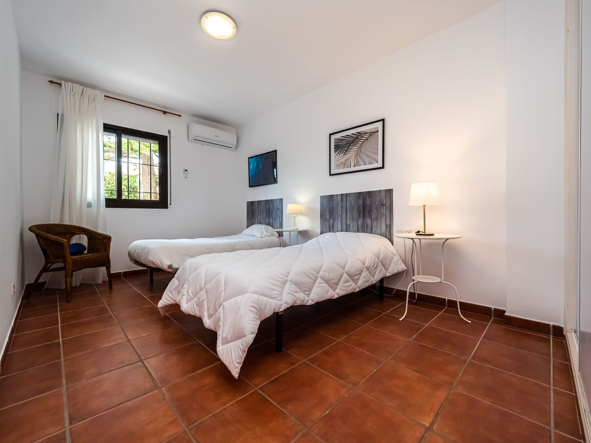 4 Bed Townhouse for sale in Nerja Costa Del Sol East, Málaga, Spain