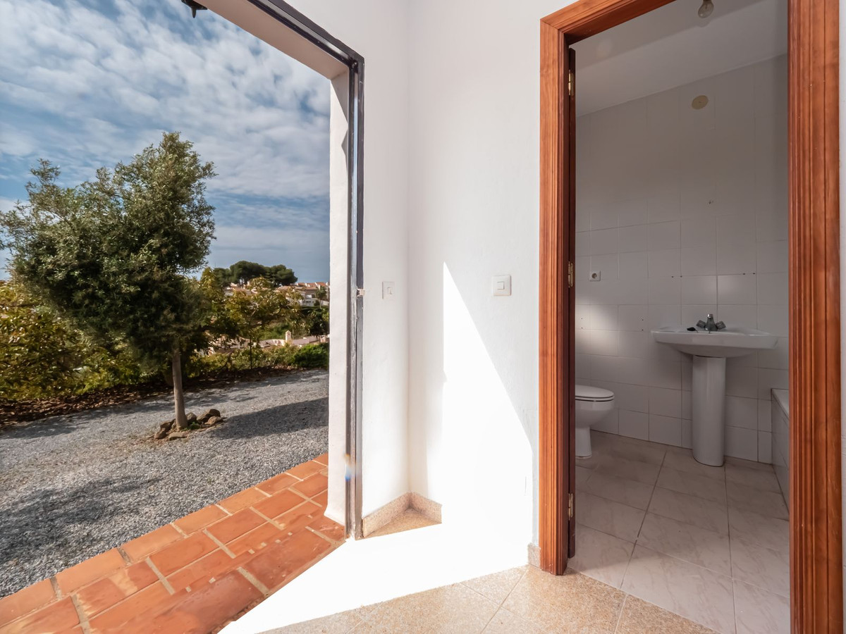 4 Bed Townhouse for sale in Nerja Costa Del Sol East, Málaga, Spain