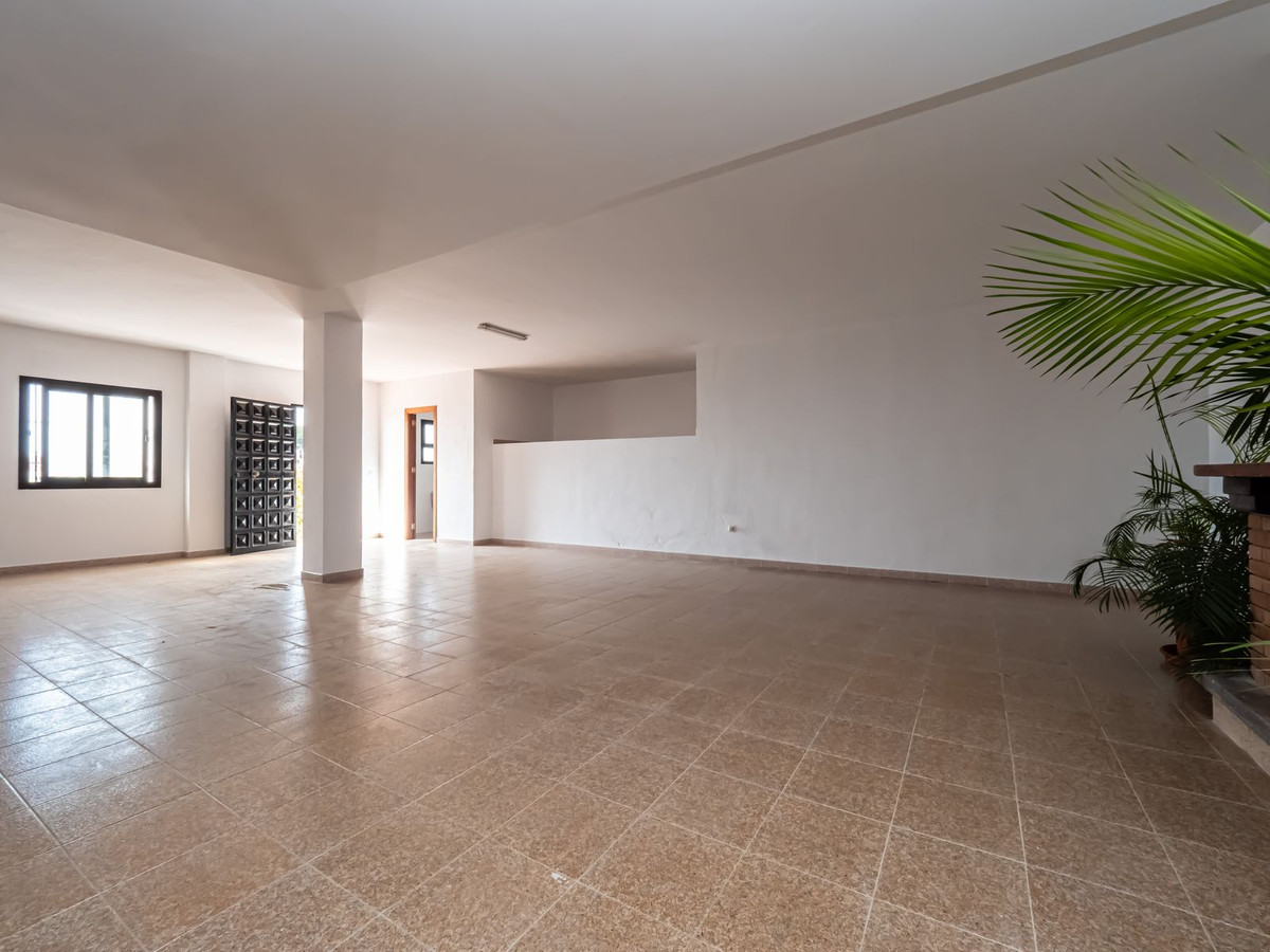 4 Bed Townhouse for sale in Nerja Costa Del Sol East, Málaga, Spain