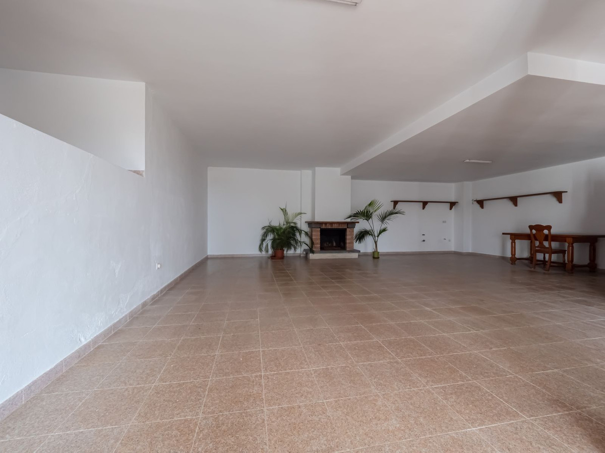 4 Bed Townhouse for sale in Nerja Costa Del Sol East, Málaga, Spain
