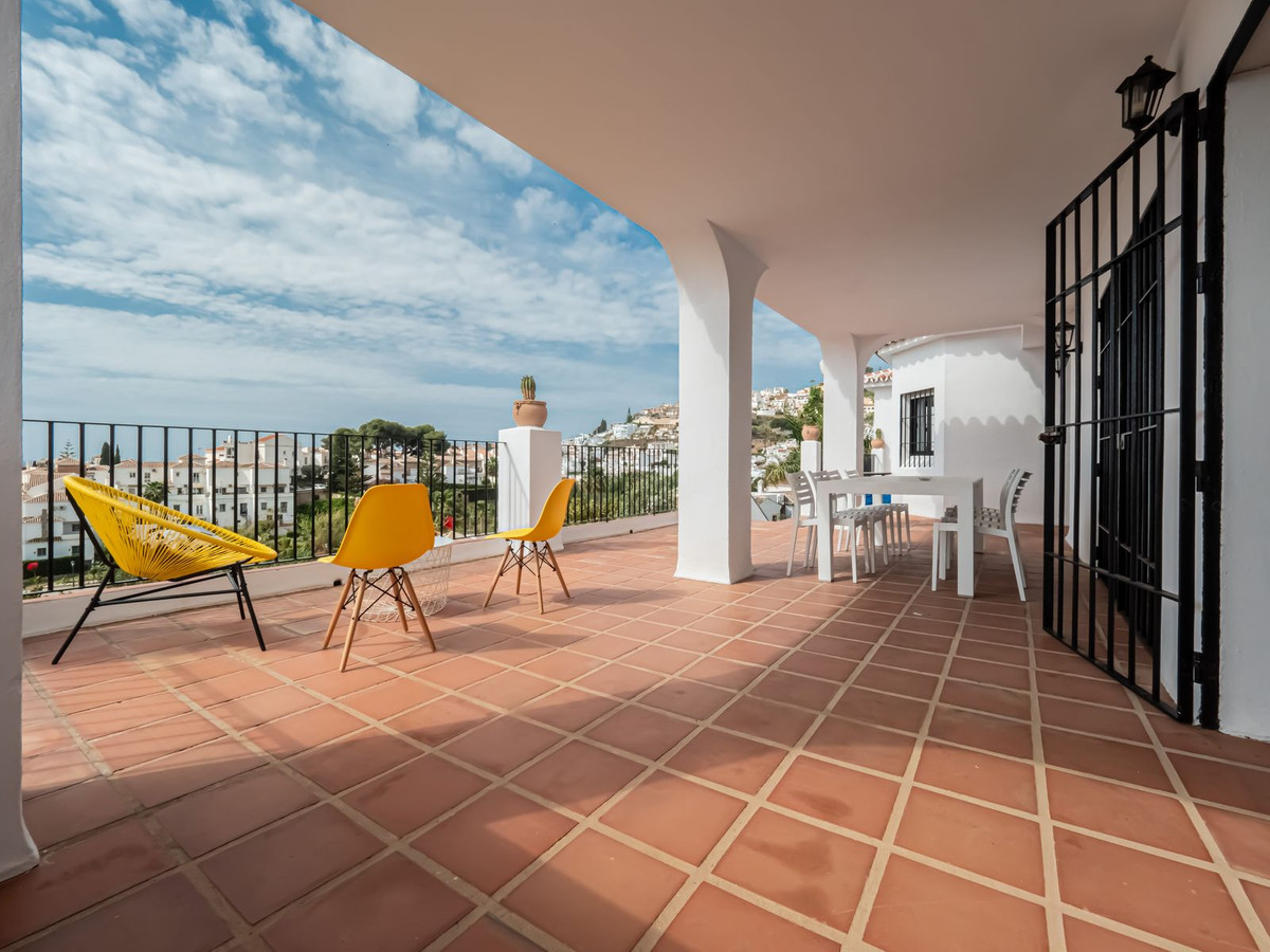 4 Bed Townhouse for sale in Nerja Costa Del Sol East, Málaga, Spain