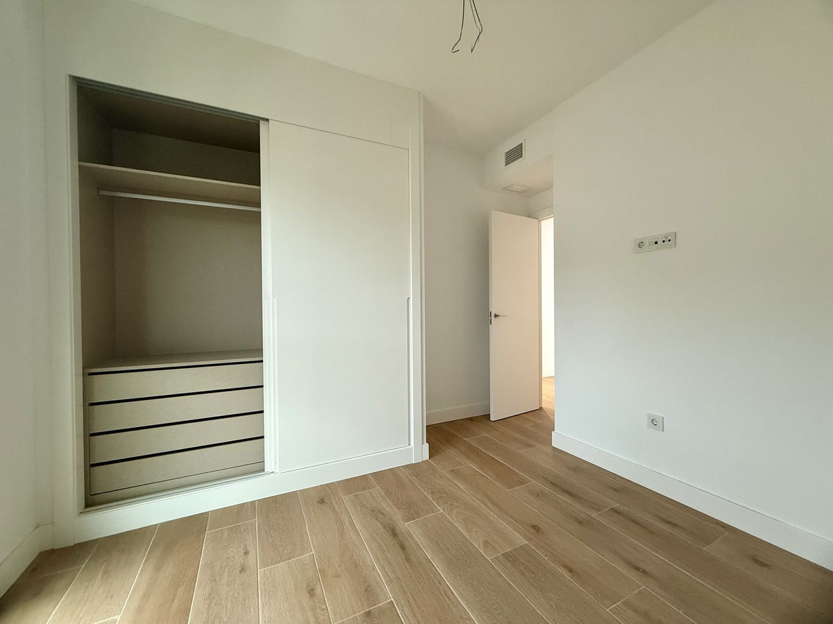 3 Bed Apartment for sale in Fuengirola Costa Del Sol, Málaga, Spain