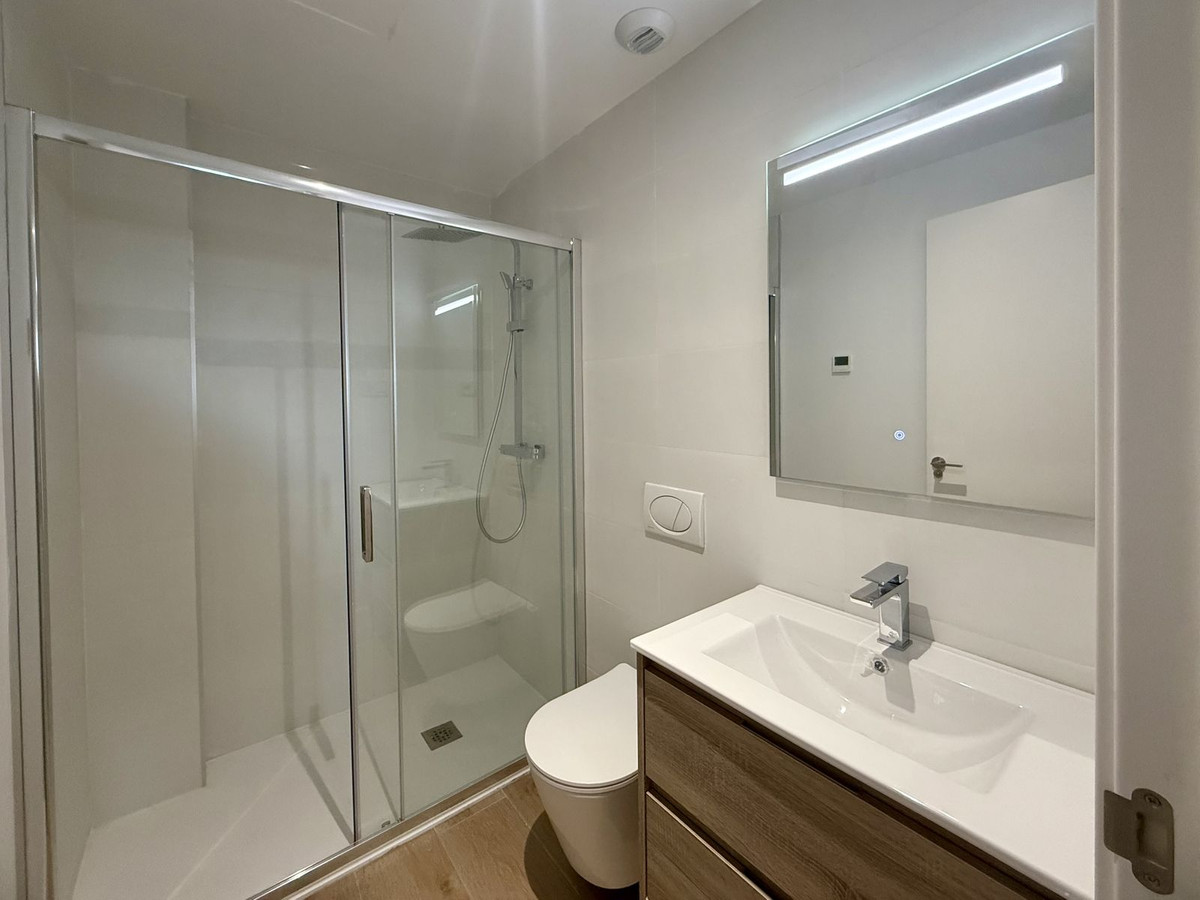 3 Bed Apartment for sale in Fuengirola Costa Del Sol, Málaga, Spain