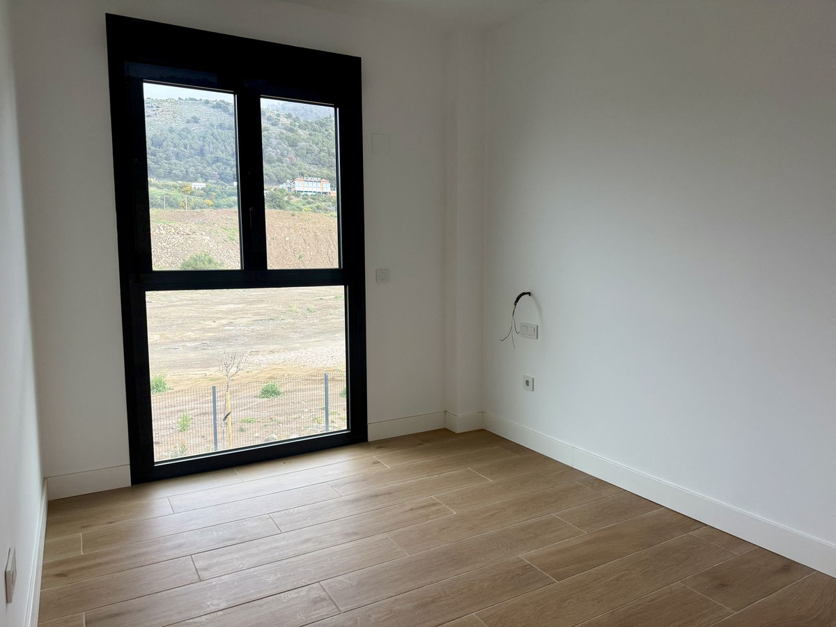 3 Bed Apartment for sale in Fuengirola Costa Del Sol, Málaga, Spain