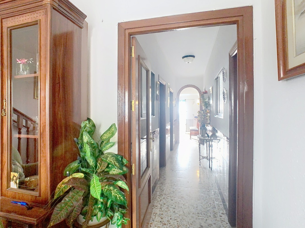 Se vende Pareada de 5 dormitorios en Costa Del Sol East, Málaga, España