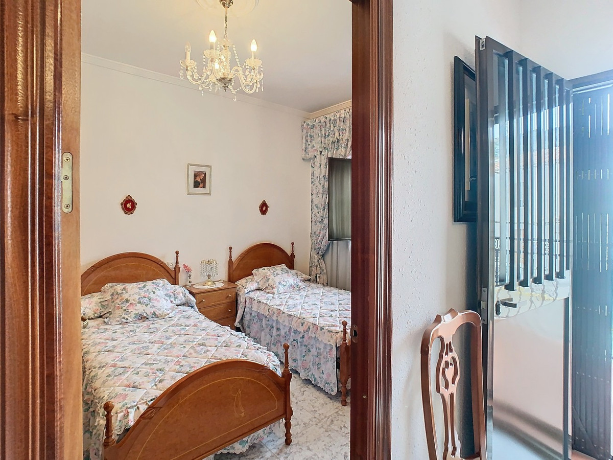 Se vende Pareada de 5 dormitorios en Costa Del Sol East, Málaga, España