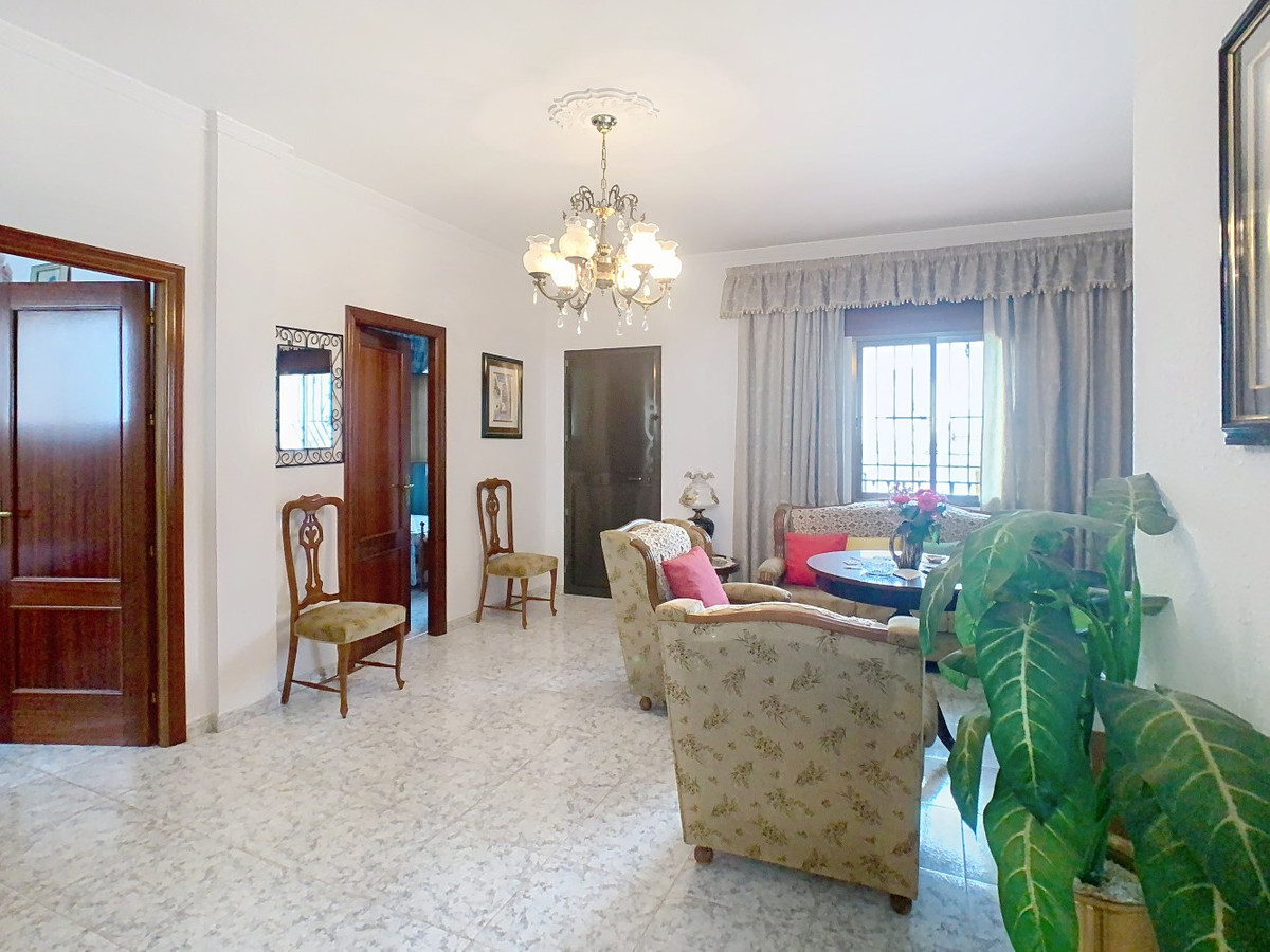 Se vende Pareada de 5 dormitorios en Costa Del Sol East, Málaga, España