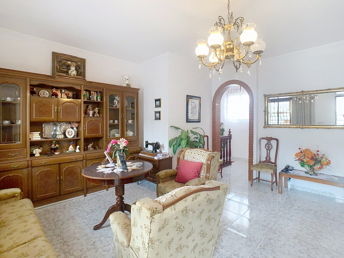 Se vende Pareada de 5 dormitorios en Costa Del Sol East, Málaga, España