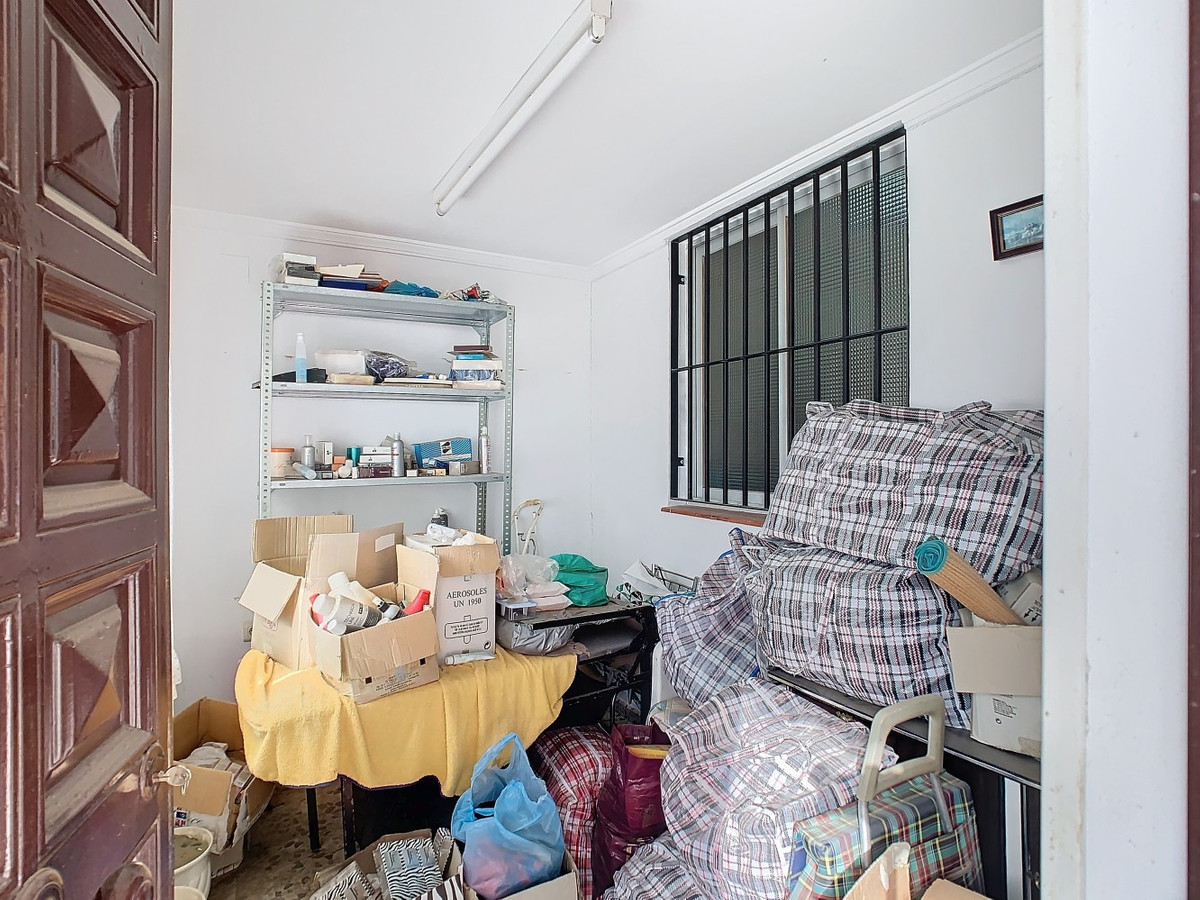 Se vende Pareada de 5 dormitorios en Costa Del Sol East, Málaga, España