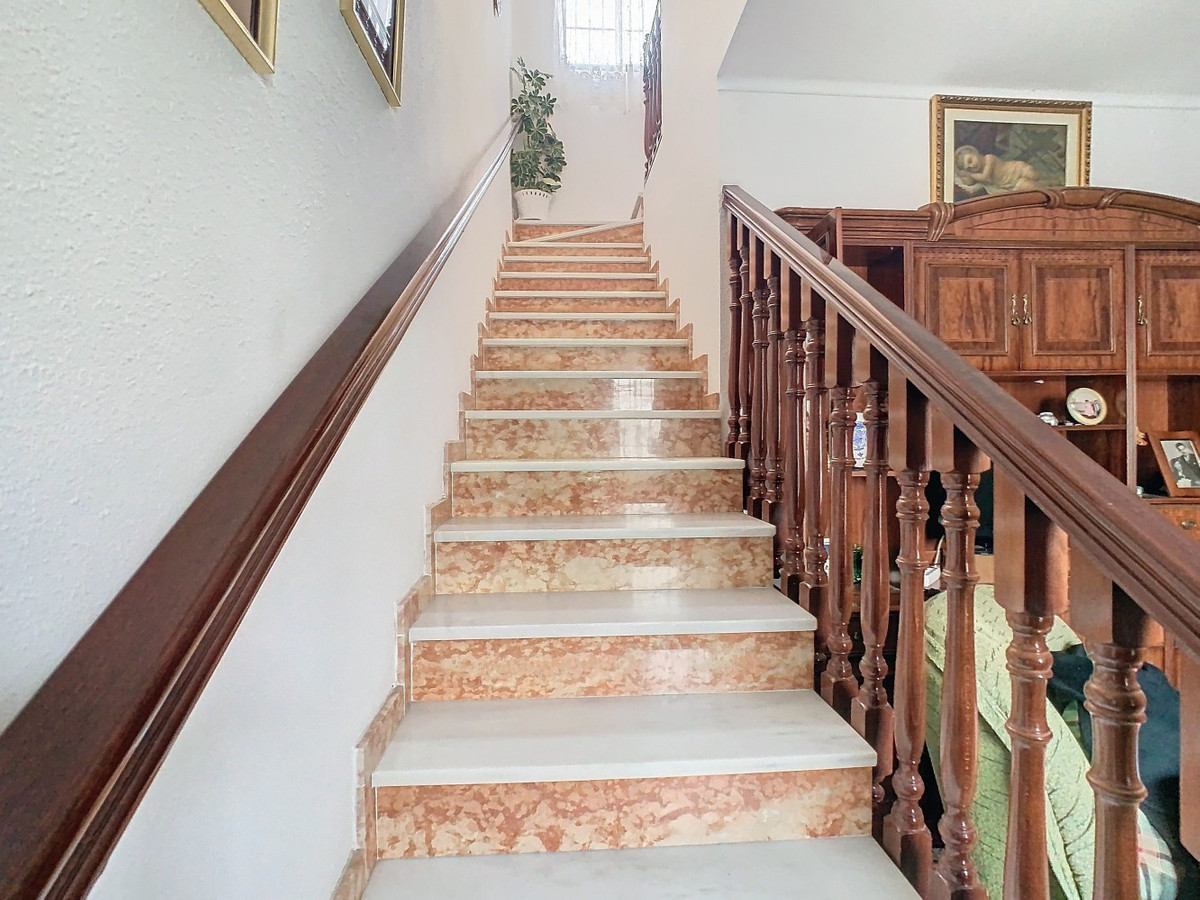 Se vende Pareada de 5 dormitorios en Costa Del Sol East, Málaga, España