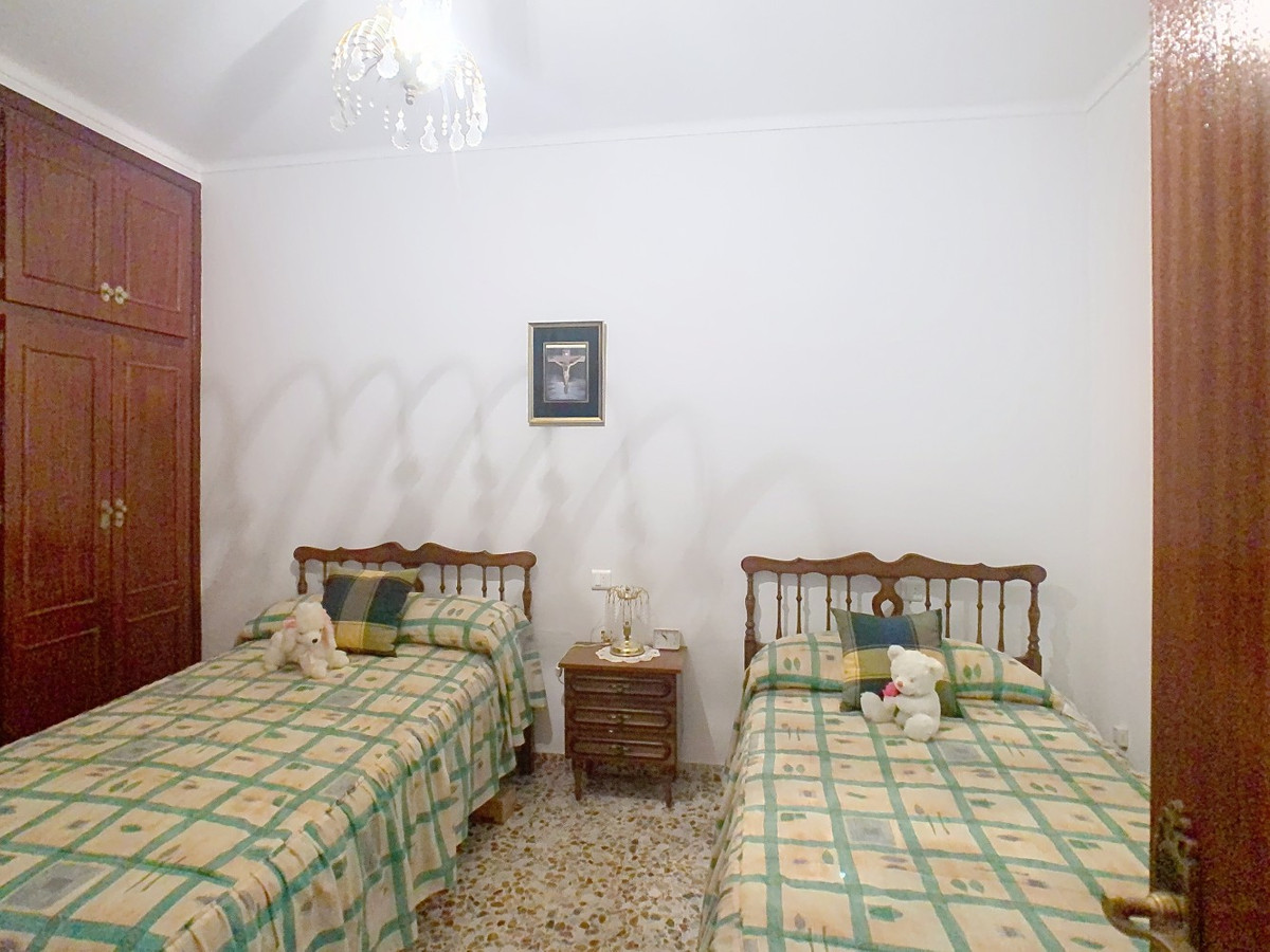 Se vende Pareada de 5 dormitorios en Costa Del Sol East, Málaga, España